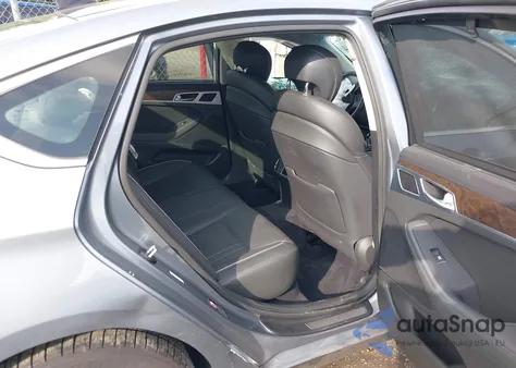 2017 Genesis G80 3.8 z USA, uszkodzony, nr VIN KMHGN4JEXHU177401